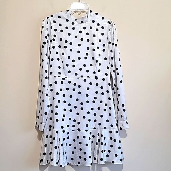 Style Cheat Cream and Black Polka Dot Skater LongSleeve Dress Sz 6 - Picture 3 of 9